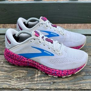 Brooks White and Pink Athletic Shoes